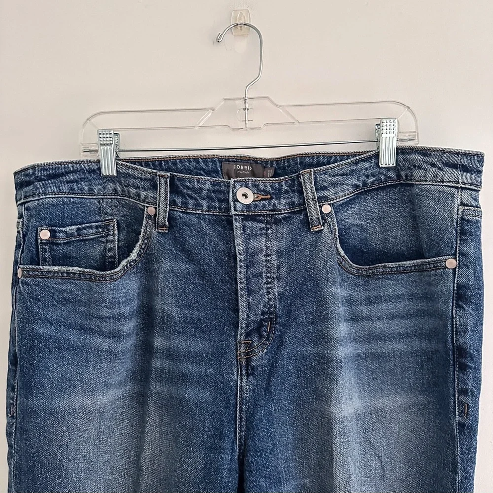 TORRID Straight Classic Denim High-Rise Studded Hem Jean Size 16R